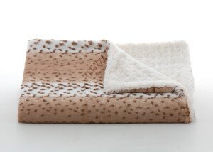 ST-AP-111Snow-Leopard-with-Ivory-Rosebud-Throw